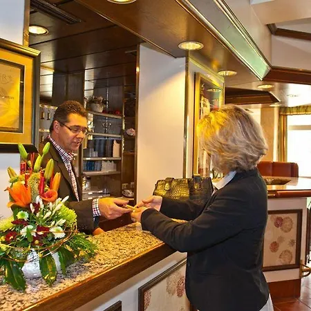 Szálloda Sanotel