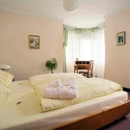 Hotell Sanotel 3*